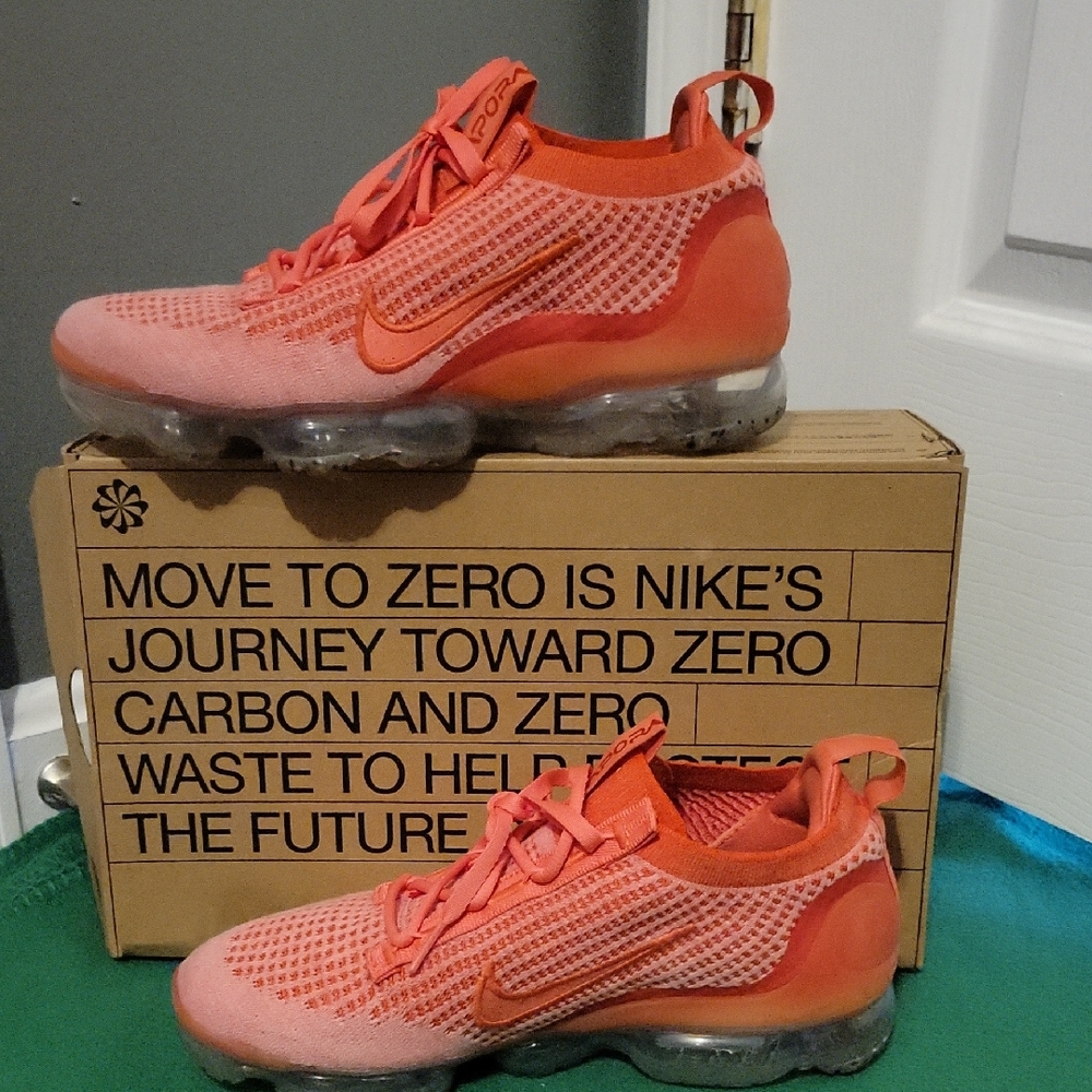 Nike Air VaporMax in Pink and Orange